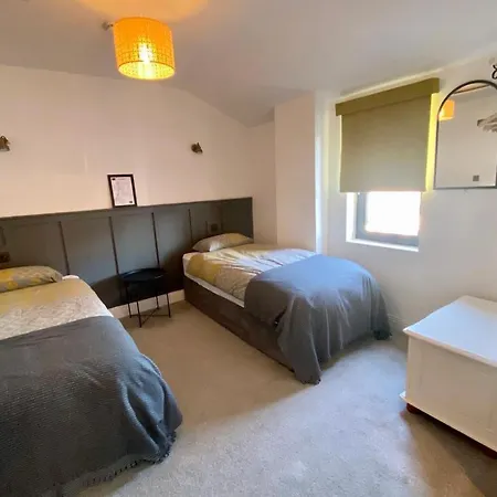 The Roadshed @ Rohans Farm Apartment *